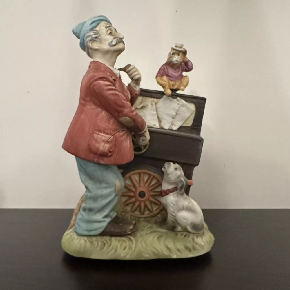 Melody in Motion Waco Moving Music Box Peanuts (Sound does NOT work) from Japan